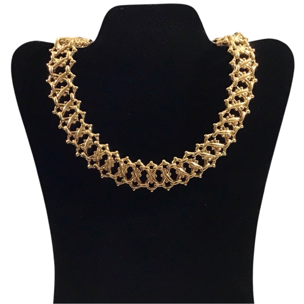 Cyclone Link Chain Necklace Gold Tone Costume Jewelry
